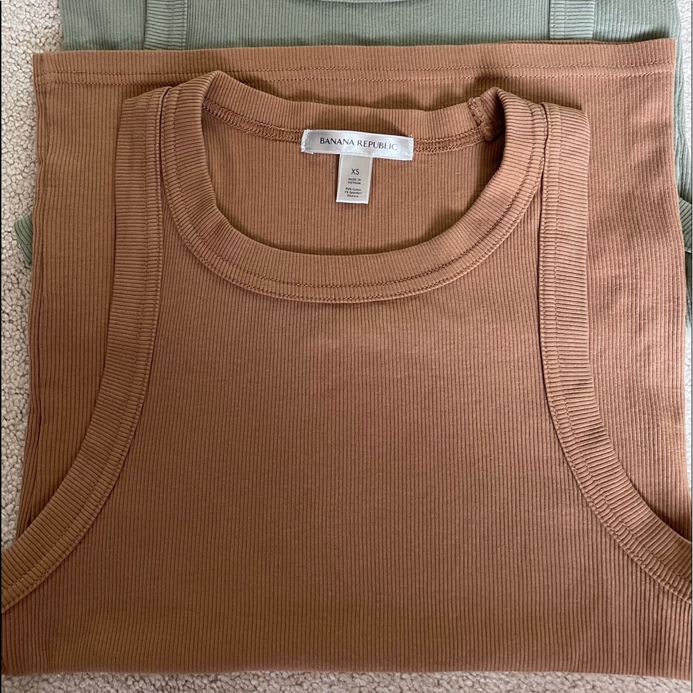 Banana Republic Brown tank